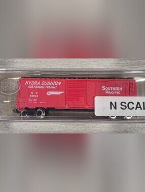 Model Power N Scale Southern Pacific Hydra Cushion Boxcar